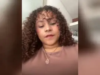 Xlovecam Watch Live Sex Cams of SofiaPassionne