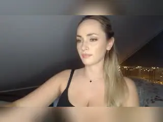 Xlovecam Live Sex of ScarlettLips