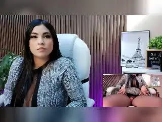 Xlovecam Nude Webcam of EllieeSmith