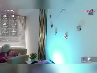 Xlovecam Adult Webcam of SophieDragun